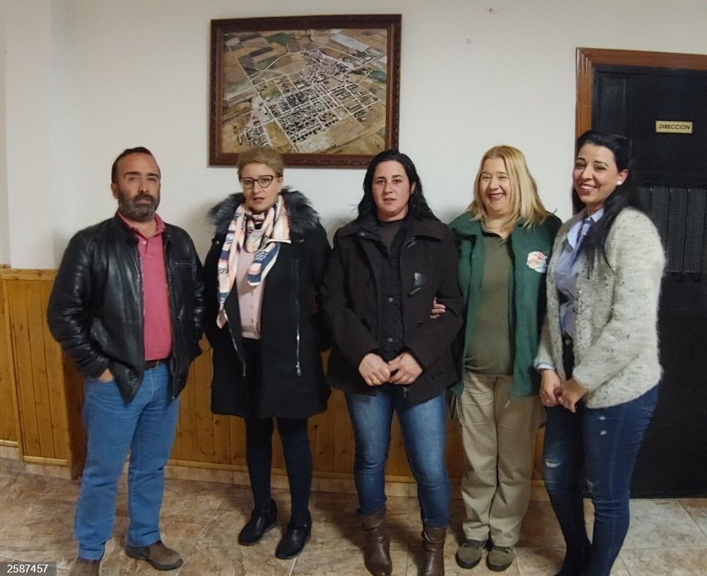 Morales visita la nueva Ejecutiva Local de Saucedilla