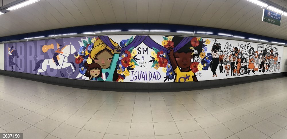 8M.- Tres artistas urbanas decoran un tren y la estación de Metro de Sainz  de Baranda con motivos feministas - EUROPAPRESS
