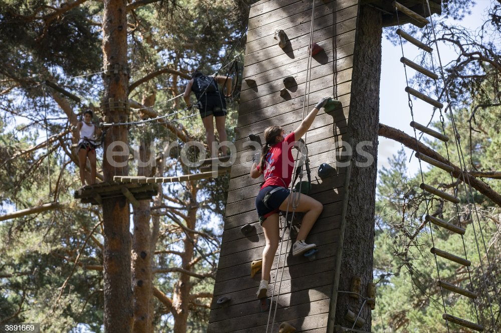 Ocio al aire libre en Cercedilla (Madrid) tras el cierre del Pantano de San  Juan - EUROPAPRESS