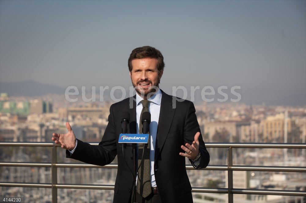 Reunión de Casado con asociaciones en defensa del bilingüismo en Reunión de Casado con asociaciones en defensa del bilingüismo en