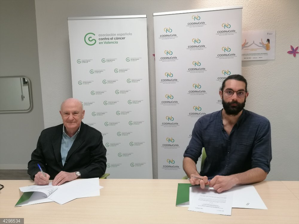 El CODiNuCoVa y Contra el Cáncer Valencia desarrollarán acciones de promoción de la salud en torno a la alimentación Firma del convenio