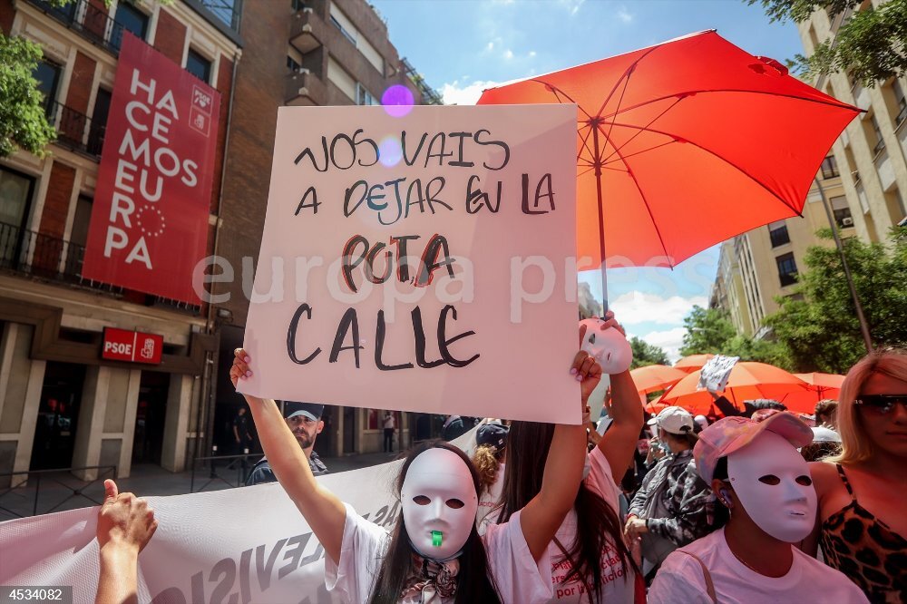 Trabajadoras Sexuales Protestan En El Congreso Contra La Ley Para Abolir La Prostitución 1778
