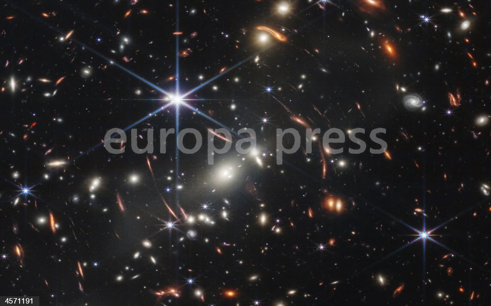 NASA unveils first image from James Webb Space Telescope - EUROPAPRESS