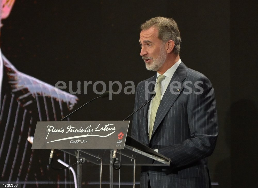 El Rey entrega el ‘Premio Fernández Latorre’ al periodista Francisco ...