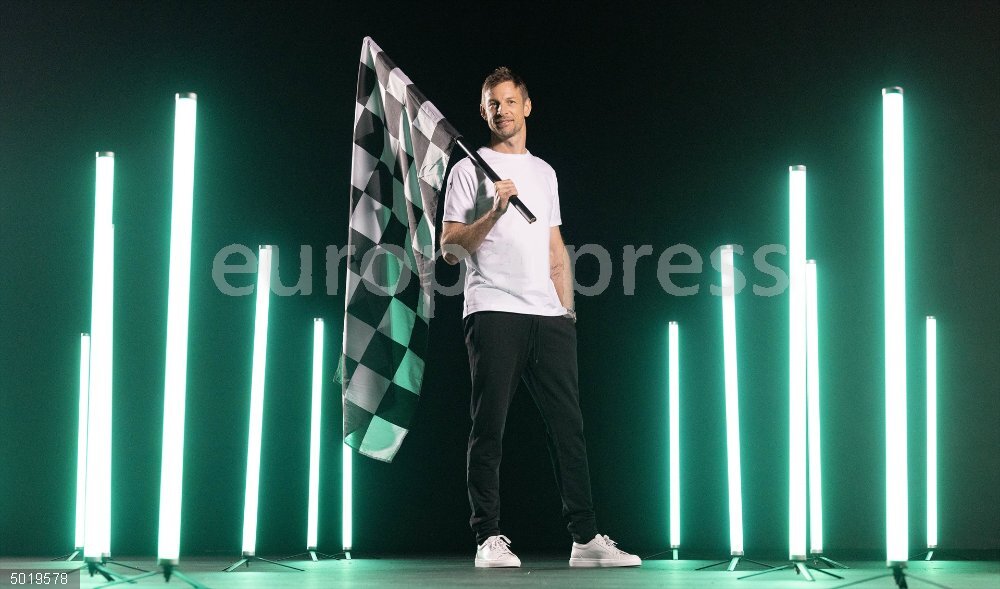 British Race Car Driver Button Breaks Reflex World Record EUROPAPRESS british-race-car-driver-button-breaks-reflex-world-record-europapress