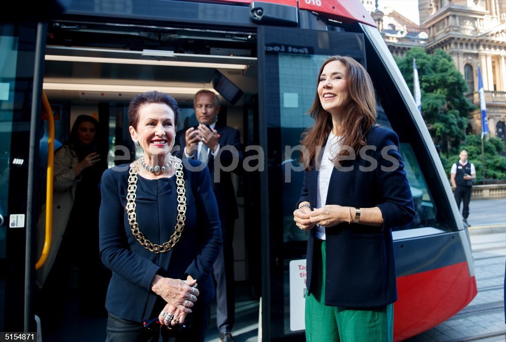 crown princess mary visit australia