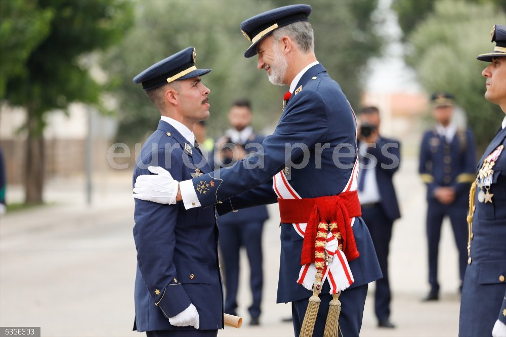 El Rey preside en Murcia la entrega de Reales Despachos a los nuevos tenientes del Ejército del El Rey preside en Murcia la entrega de Reales Despachos a los nuevos tenientes del Ejército del