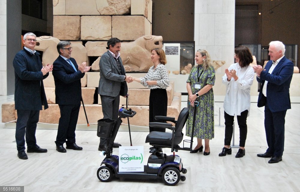 Los museos Arqueológico, de Antropología y del Traje ofrecen un servicio de préstamo a personas con movilidad reducida Se mejora la accesibilidad de los museos estatales.