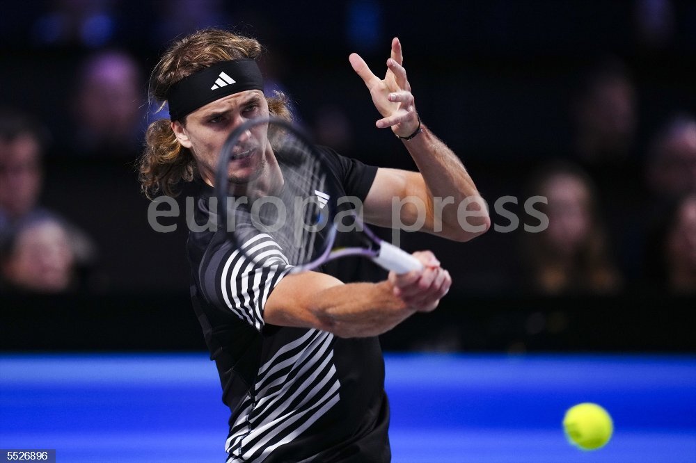 Alexander Zverev beats Sebastian Ofner in Vienna to win his 50th match of  the season - UBITENNIS