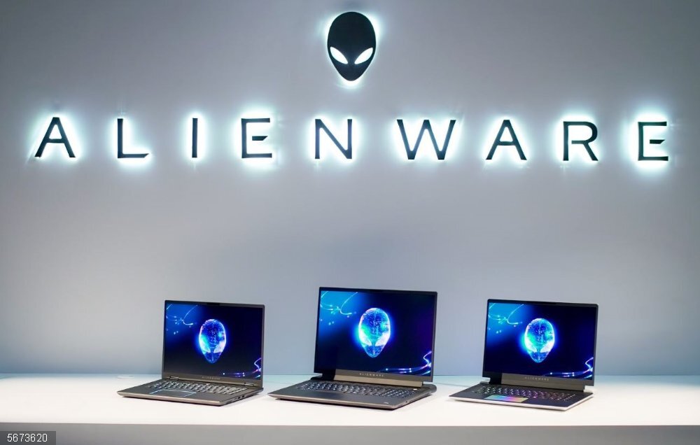 Dell rediseña el portátil Alienware m16 R2 para reducir su tamaño un 14% y mejorar su portabilidad La nueva familia de portátiles de Dell Alienware
