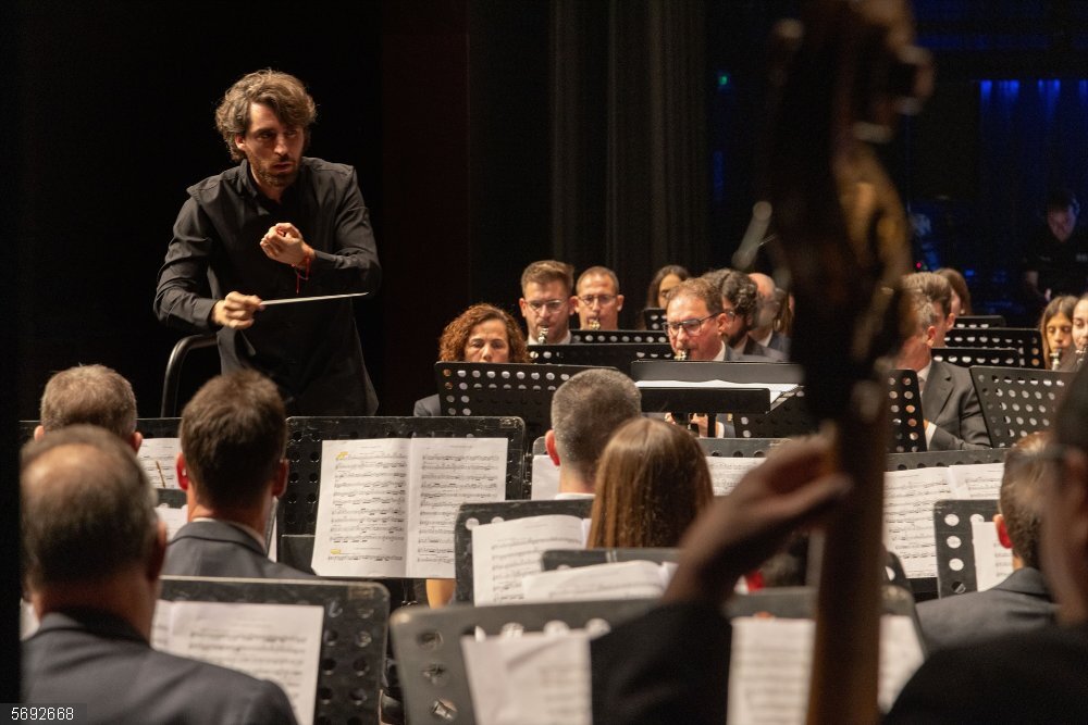 Cultura.- Enrique Montesinos dirigirá la Joven Banda Sinfónica de la FMSV durante 2024 Enrique Montesinos Parra dirigirá a la Joven Banda Sinfónica de la FSMCV durante 2024