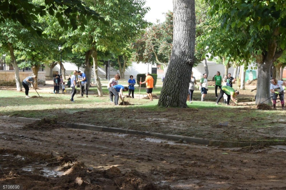 Iniesta recibe 300.000 euros de Diputación Cuenca y Belmonte otros 100.000 para hacer frente a los daños por la DANA La Diputación de Cuenca abona 400.000 euros a los Ayuntamientos de Belmonte e Iniesta por los daños de la DANA.