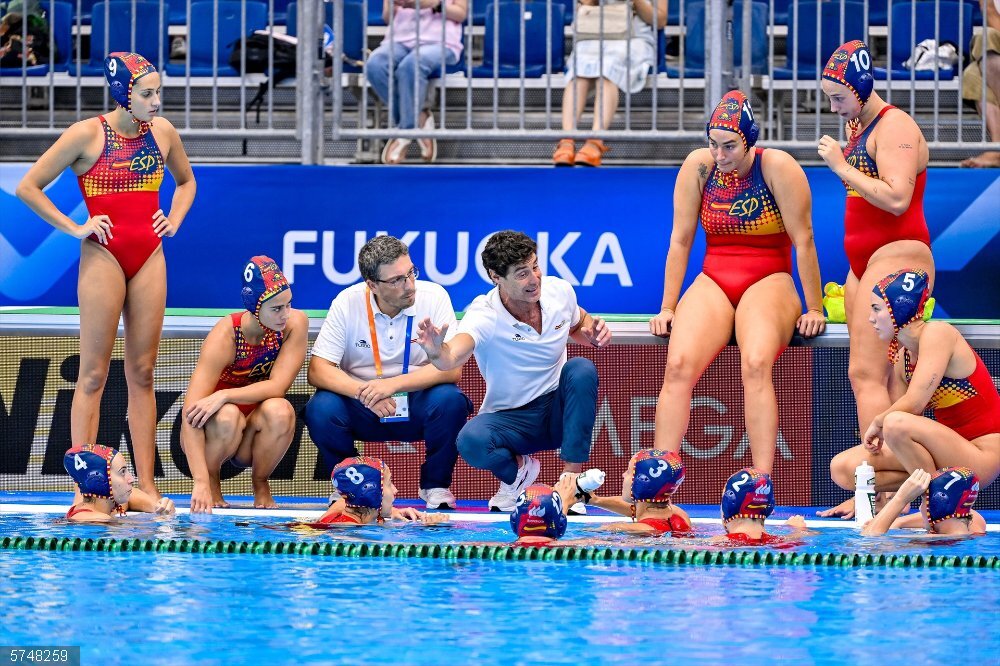 Waterpolo/Selección.- Miki Oca: "Ahora lo importante durante los entrenamientos es mantener el tono de competición" Miki Oca, seleccionador español de waterpolo femenino.