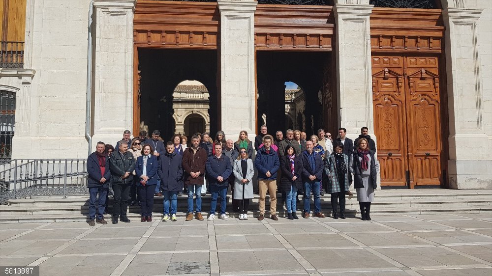 Minuto de silencio en la Diputación con motivo del 20 aniversario del atentado del 11 de marzo. Minuto de silencio en la Diputación con motivo del 20 aniversario del atentado del 11 de marzo.