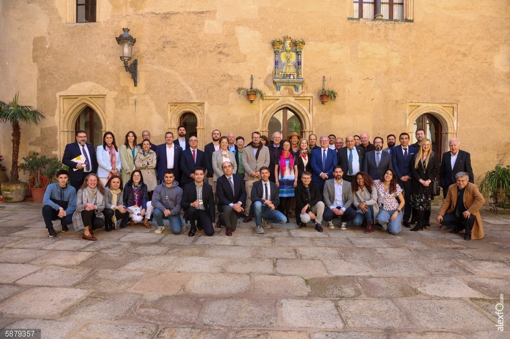 Latinoamérica.- Un congreso en Guadalupe (Cáceres) aborda las relaciones entre América Latina, el Caribe y Europa El 'V Congreso Internacional Relaciones entre América Latina, el Caribe y Europa. Economía y conflictos internacionales', que se celebra en el Real Monasterio de Santa María de Guadalupe.