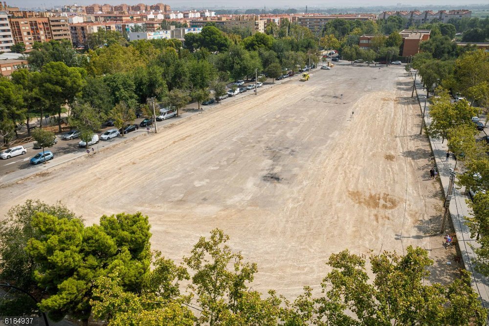 Zaragoza.- El Ayuntamiento acondiciona el solar de Las Fuentes que funciona como aparcamiento y recinto ferial Solar de Las Fuentes que se usa como aparcamiento y ferial.