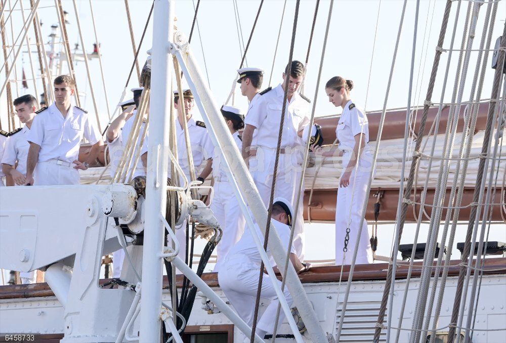 Brasil.- El 'Juan Sebastián Elcano', con la Princesa Leonor a bordo, atraca  en Tenerife - EUROPAPRESS