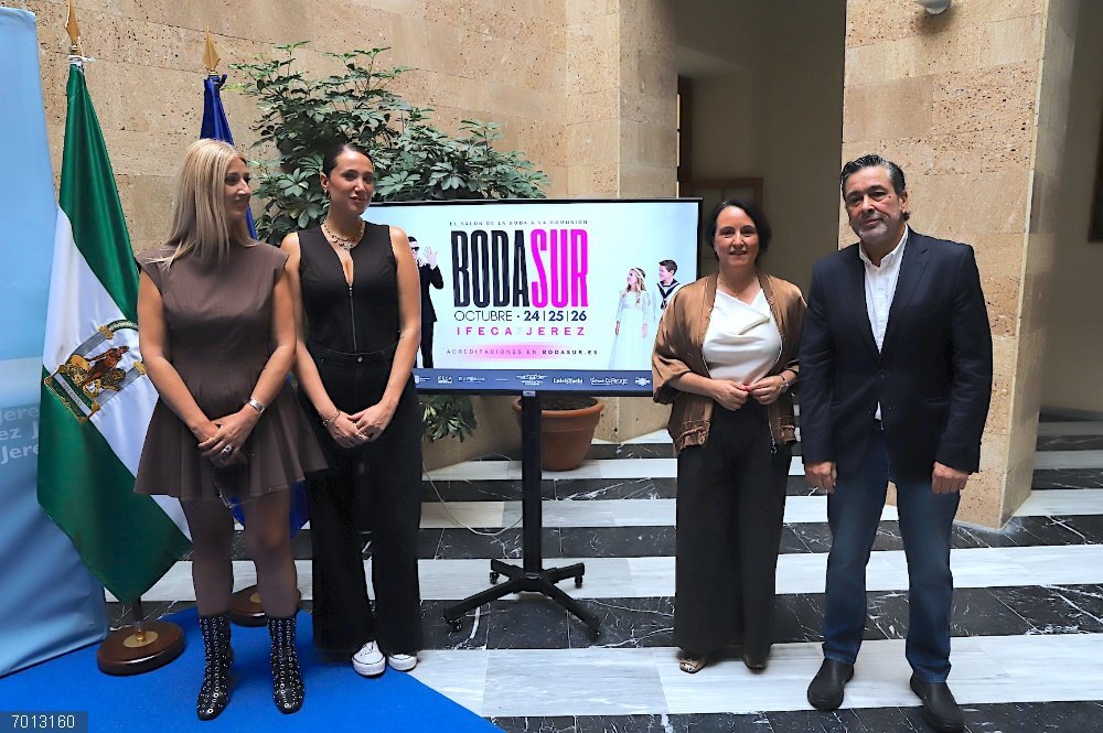 Cádiz.-JerezAlDía.- Ifeca Jerez acogerá una nueva edición de Bodasur del 24 al 26 de octubre La delegada de Comercio y Consumo en el Ayuntamiento de Jerez de la Frontera (Cádiz), Nela García, junto a los organizadores del Salón de la boda & la comunión, Bodasur 2025.