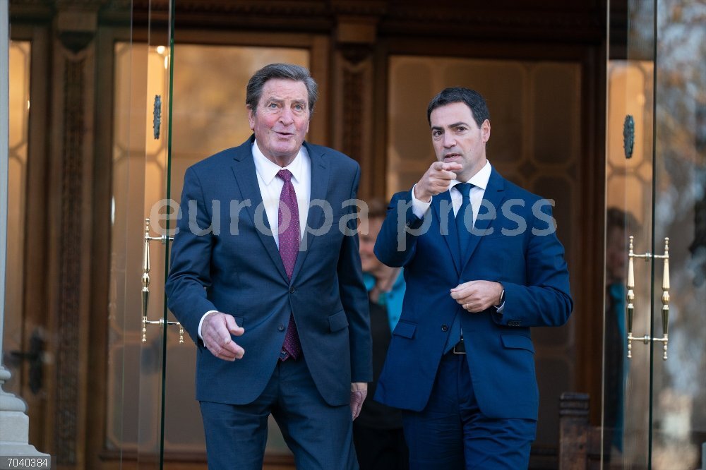 Pradales recibe al congresista del Partido Demócrata de EEUU Jon Garamendi El lehendakari, Imanol Pradales, recibe al congresista del Partido Demócrata de Estados Unidos Jon Garamendi en el Palacio Ajuria Enea, a 20 de octubre de 2025, en Vitoria, Álava, País Vasco (España).