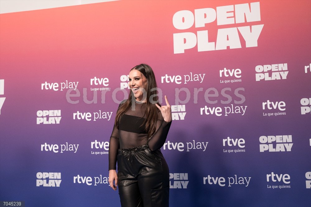 RTVE Play estrena ‘Open Play’ en Madrid La presentadora e influencer Inés Hernand posa en el estreno de ‘Open Play’, en Espacio ‘Próxima Estación’, a 21 de octubre de 2025, en Madrid (España). RTVE Play cambia el panorama de las plataformas en España con el estreno de ‘Open Play’, que combina televisión, el podcast y el streaming. El formato reunirá a grandes talentos del humor y otras voces reconocidas. Podrá seguirse en directo de lunes a jueves, a partir de las 18:30 horas, en la plataforma y en su canal de Youtube.