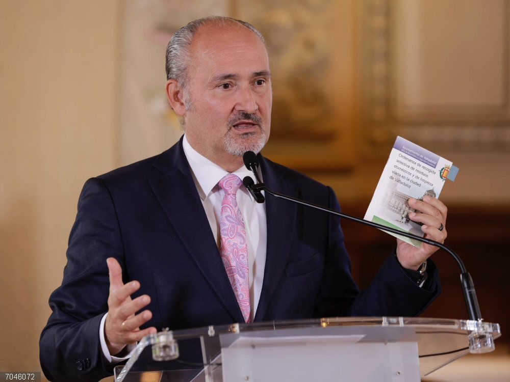 El Ayuntamiento de Valladolid controlará de forma expresa que los dueños de perros lleven líquido para limpiar orines El concejal de Salud Pública y Seguridad Ciudadana de Valladolid, Alberto Cuadrado.