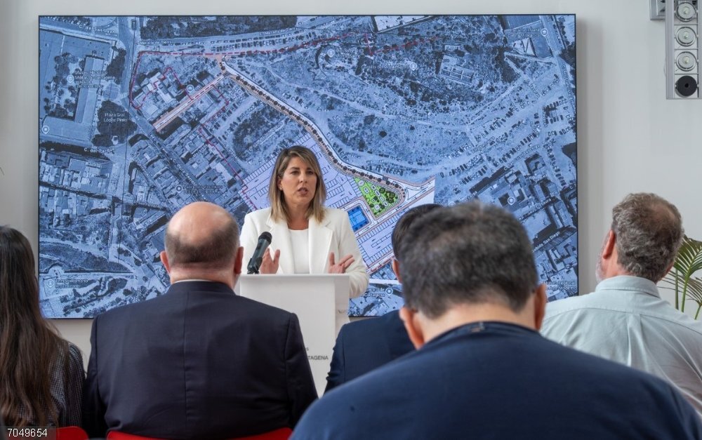 La MCT pide a Hidrogea bajar la presión del agua en Cartagena y que se  evite el baldeo de agua y los riegos Arroyo exige a la MCT una reunión urgente sobre el suministro de agua en Cartagena