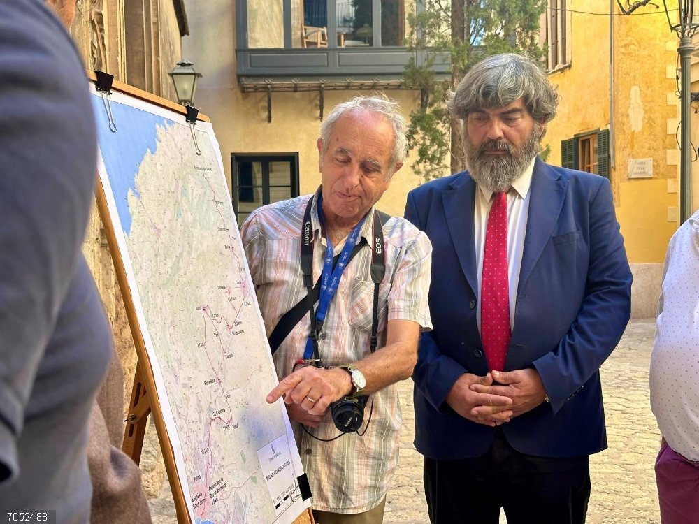 El Consell presenta el trazado de la nueva ruta senderista del camino de Santiago desde Mallorca Presentación del trazado de la nueva ruta senderista del camino de Santiago desde Mallorca
