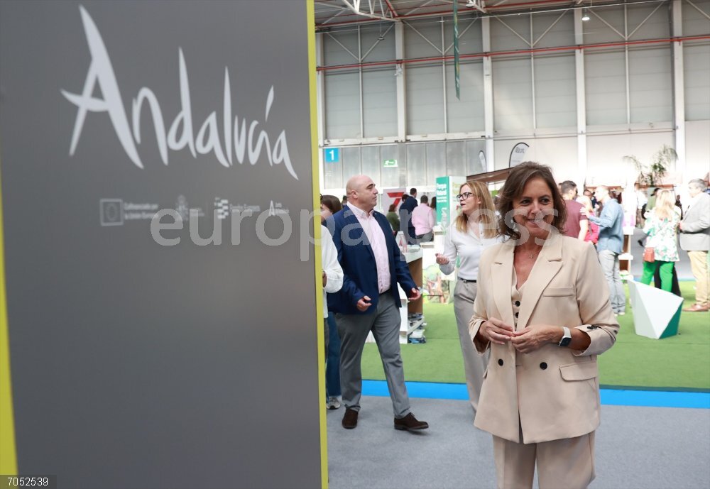 Inaugura la XXIII Feria de Turismo Interior de Andalucía, Tierra Adentro 2025 La consejera de Sostenibilidad y Medio Ambiente de la Junta de Andalucía, Catalina García, inaugura la XXIII Feria de Turismo Interior de Andalucía, Tierra Adentro 2025, en el IFEJA de Jaén. A 24 de octubre de 2025, en Jaén (Andalucía, España). El Palacio de Ferias y Congresos de Jaén acoge desde este viernes la XXIII Feria de Turismo Interior de Andalucía, un evento destinado a la promoción del turismo de interior, deportivo, aventura y naturaleza y que en esta edición de 2025 cuenta con 80 expositores que ofrecerán la mayor oferta de turismo interior de Andalucía.