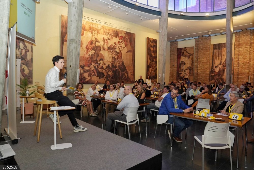 La Cámara de Barcelona reúne a 80 empresas en Vic para conectar al sector industrial y servicios La Cámara de Barcelona reúne a 80 empresas en Vic para conectar al sector industrial y servicios