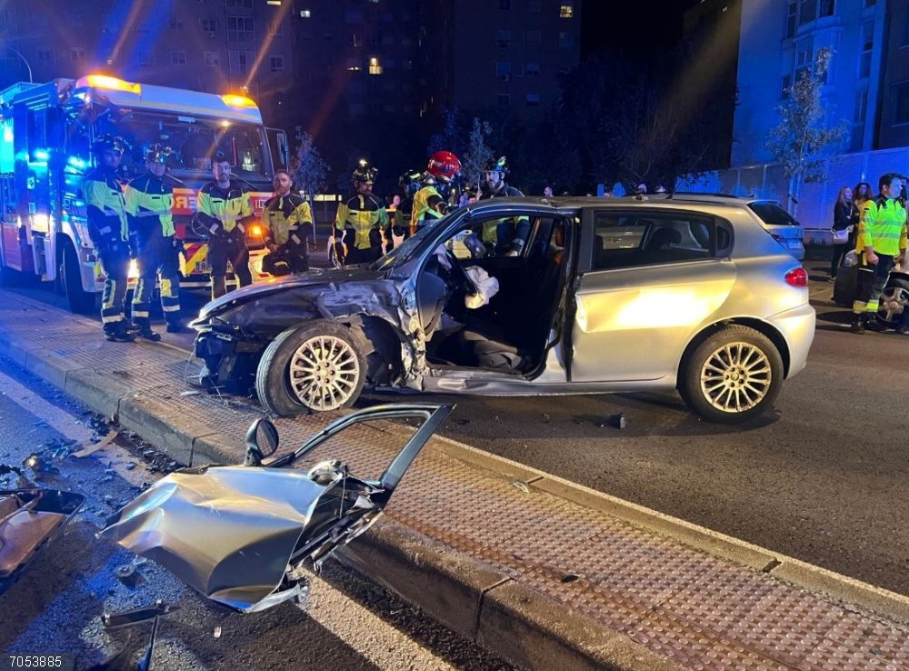 Sucesos.- En estado grave un joven tras chocar contra un VTC en Carabanchel En estado grave un joven tras chocar contra un VTC en Carabanchel