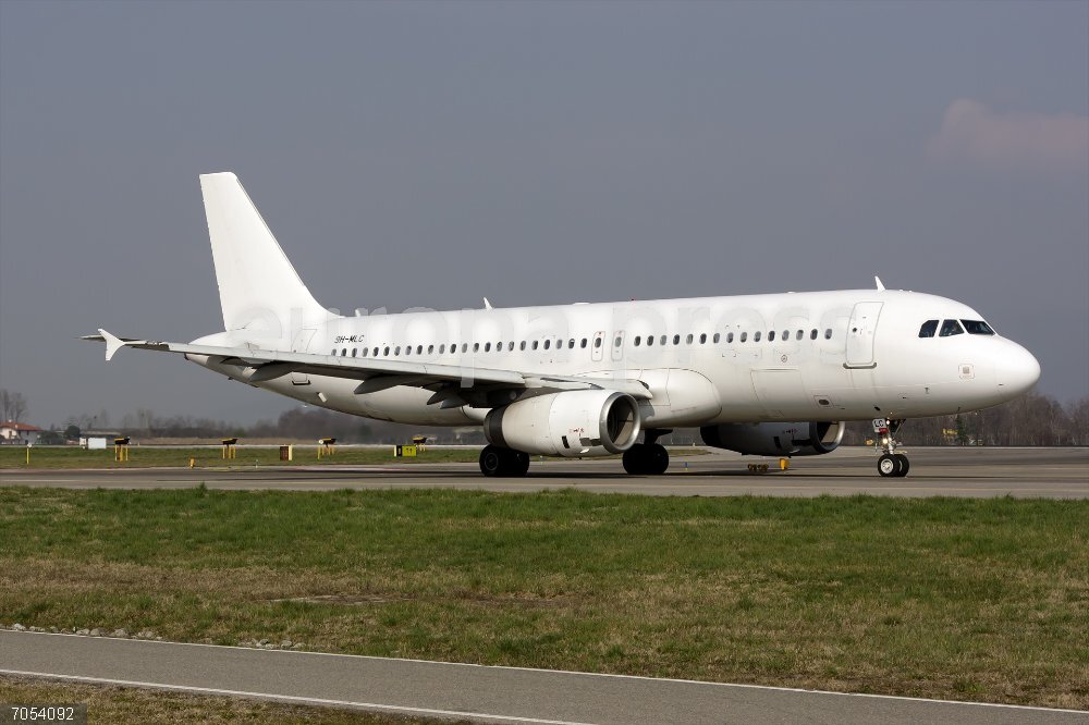 Lituania.- Reabren los dos aeropuertos lituanos cerrados por globos meteorológicos procedentes de Bielorrusia March 4, 2023, Bergamo, Italy: An Avion Express Airbus 320 taxiing at Milan Bergamo Orio al Serio airport. Avion Express is a Lithuanian ACMI and aircraft leasing operator headquartered in Vilnius. The company is a part of Avia Solutions Group. It is the largest narrow-body ACMI operator in the world. In 2019 the company is operating 22 Airbus A320 family aircraft.