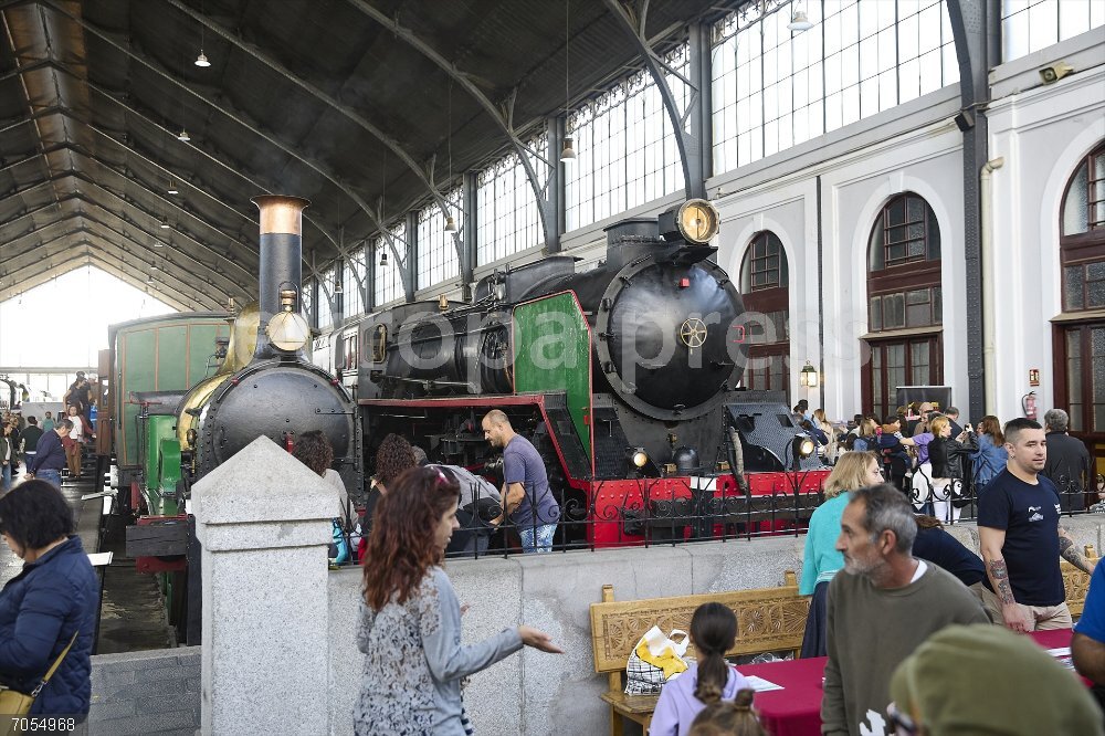 Día del Tren en el Museo del Ferrocarril de Madrid ‘Día del Tren’ en el Museo del Ferrocarril, a 25 de octubre de 2025, en Madrid (España). El Museo del Ferrocarril organiza una jornada de puertas abiertas con motivo de la celebración del ‘Día del Tren’, día en el que se conmemora la inauguración del primer ferrocarril peninsular, la línea Barcelona-Mataró, un 28 de octubre de 1848.