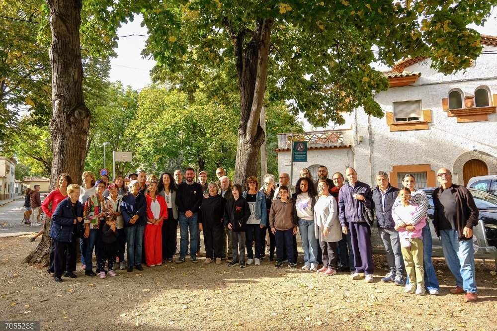 El Ayuntamiento de Girona inaugura la Plaça dels Til·lers El Ayuntamiento de Girona inaugura la Plaça dels Til·lers