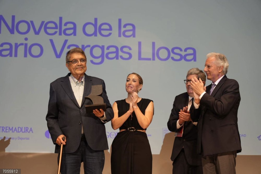 Premio Vargas llosa Sergio Ramírez gana la VI Bienal de Novela Mario Vargas llosa