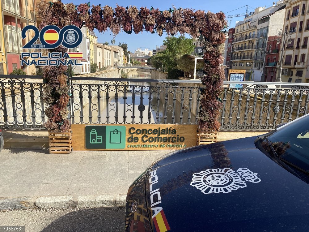 Alicante.-Sucesos.-Detienen en Orihuela a trabajadora de tienda de ropa por sustraer durante años artículos del comercio La Policía Nacional detiene a la trabajadora de una tienda de ropa que sustrajo durante años ropa del comercio por valor cercano a 30.000 euros