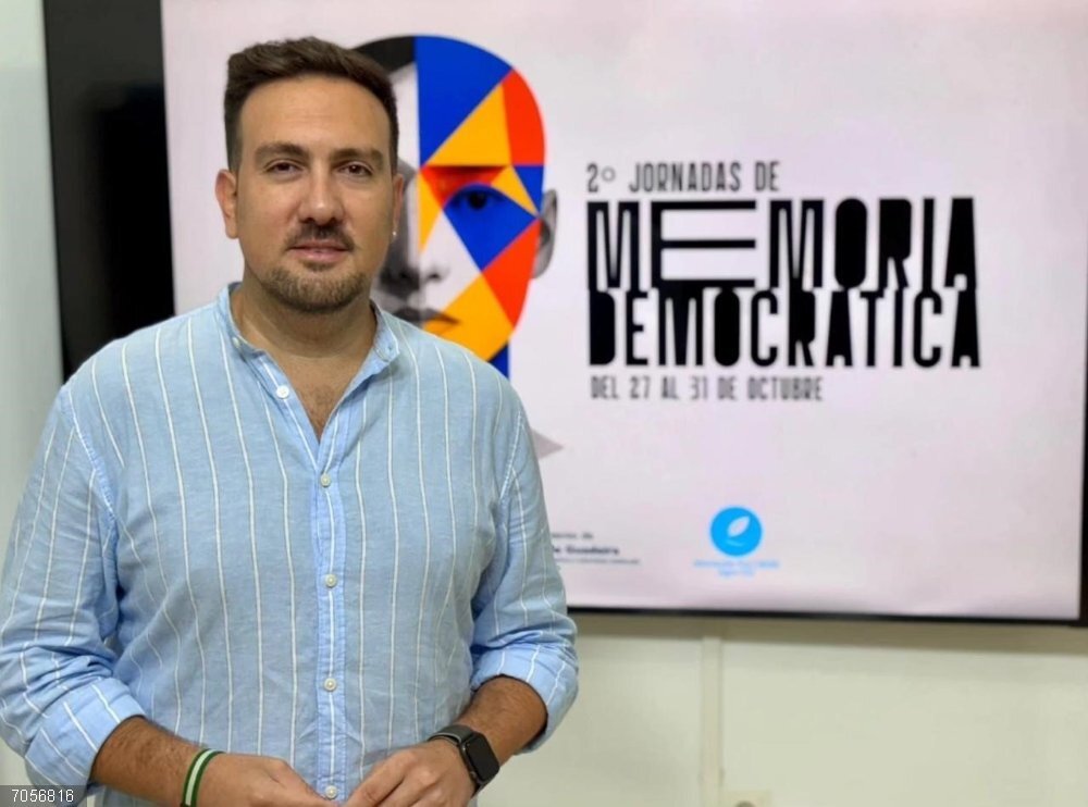 Sevilla.-Cine, historia y educación protagonizan las II Jornadas de Memoria Democrática de Alcalá de Guadaíra El delegado Christopher Rivas.
