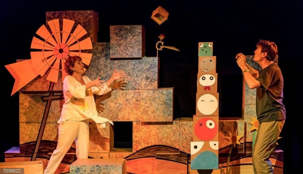 Teloncillo Teatro presenta mañana 'La granja' en el Teatro Juan Bravo de Segovia Teloncillo Teatro presenta mañana 'La granja' en el Teatro Juan Bravo de Segovia