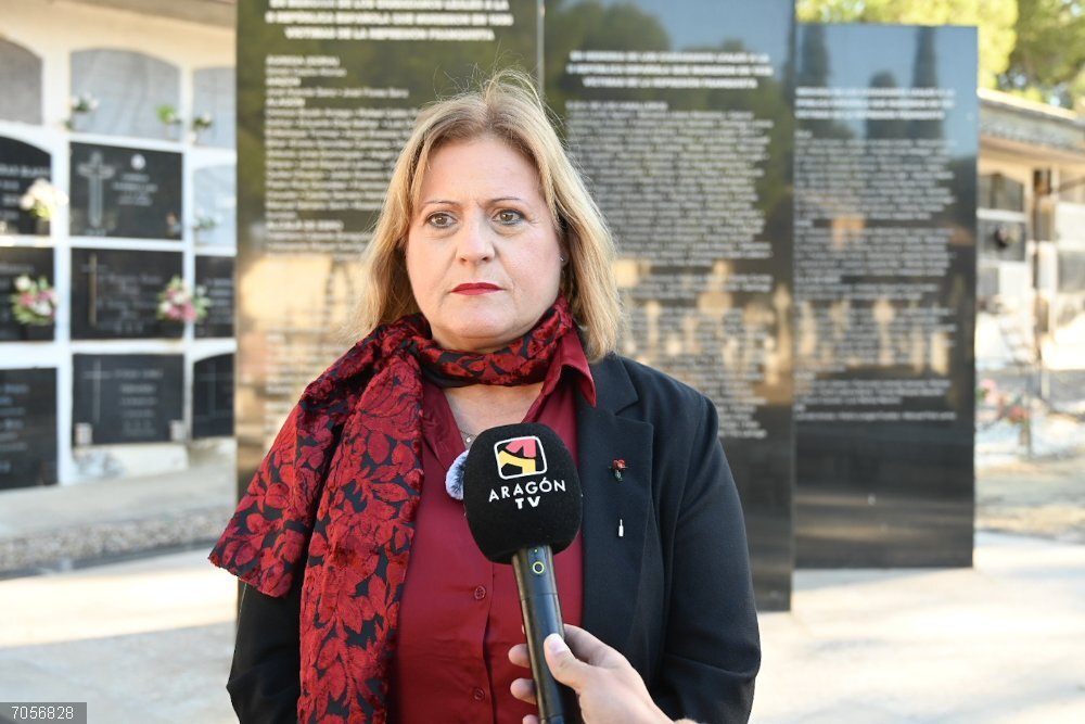 La diputada autonómica Juana Tere Guilleme este domingo ern el cementerio de Ejea de los Caballeros. La diputada autonómica Juana Tere Guilleme este domingo ern el cementerio de Ejea de los Caballeros.