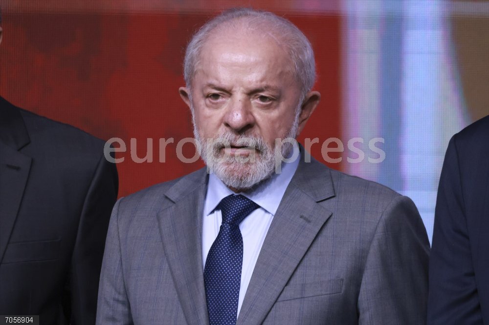 Lula se ofrece a Trump para mediar entre EEUU y Venezuela October 10, 2025, Sao Paulo, Sao Paulo, Brasil: Sao Paulo (SP), October 10, 2025 â€" Credit/Real Estate/Government/SP - President Luiz Inacio Lula da Silva and Minister of Cities Jader Filho participate in the ceremony announcing the new mortgage credit model in Sao Paulo (SP). This is a structural reform in the use of savings accounts to leverage housing credit. The reform modernizes the rules governing the Brazilian Savings and Loan System (SBPE), aiming to make the use of savings accounts more efficient and expand the supply of mortgage credit. This Friday, October 10, 2025, will be held at the Rebucas Convention Center. (Foto: Leco Viana/Thenews2/Zumapress)