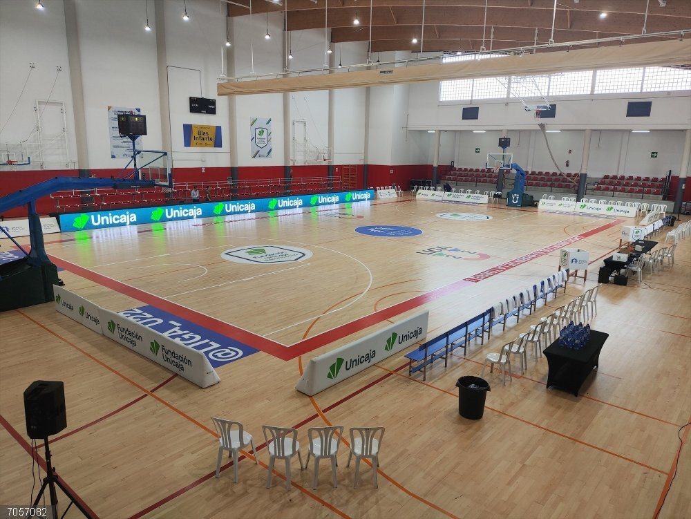 Vista del pabellón polideportivo Blas Infante de Alhaurín de la Torre. Vista del pabellón polideportivo Blas Infante de Alhaurín de la Torre.