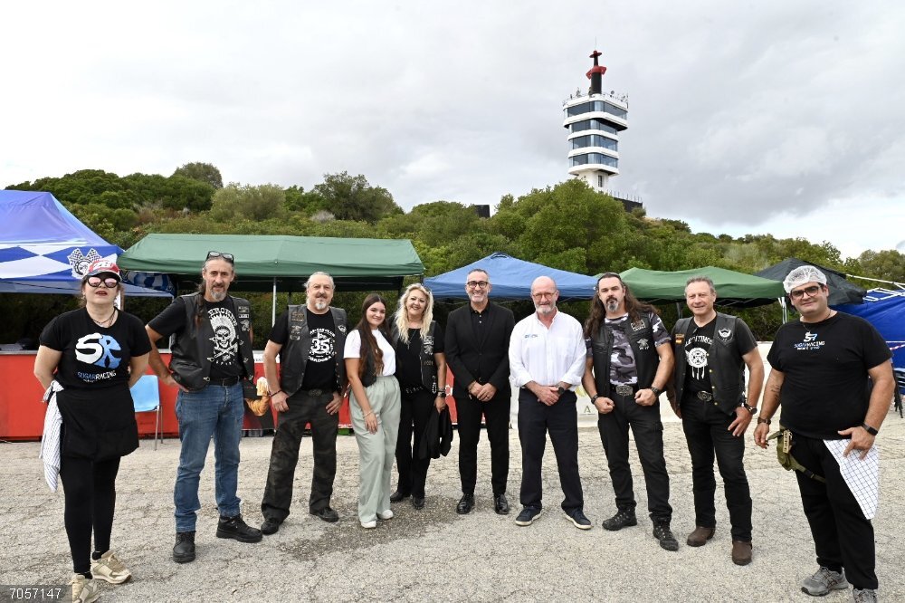 Cádiz.-JerezAlDía.-El Circuito de Jerez-Ángel Nieto acoge Mototerapia en favor de las mujeres mastectomizadas La quinta edición de Mototerapia en Jerez de la Frontera (Cádiz).