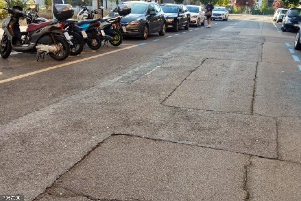 Las obras de asfaltado de la calle Mutilva Baja comienzan el lunes y se extenderán hasta el jueves Imagen de la calle Mutilva Baja que será asfaltada.