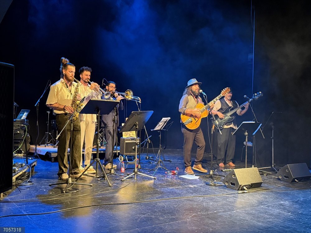 Almería.-La Causa Swing y La Funkería comparten su sonido y su ritmo en Almerijazz La Causa Swing, en Almerijazz.