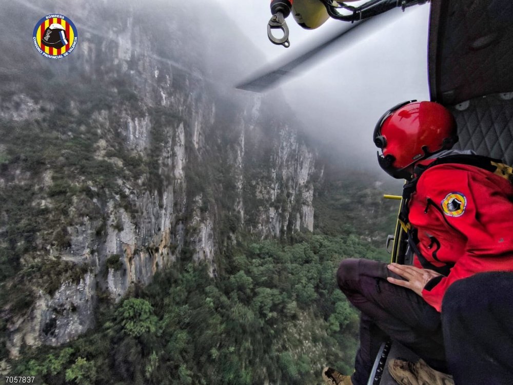 Valencia.- Sucesos.- Bomberos realizan tres rescates aéreos en Ontinyent, Casella d'Alzira y Simat de la Valldigna Bomberos realizan tres rescates aéreos en Ontinyent, Casella d'Alzira y Simat de la Valldigna
