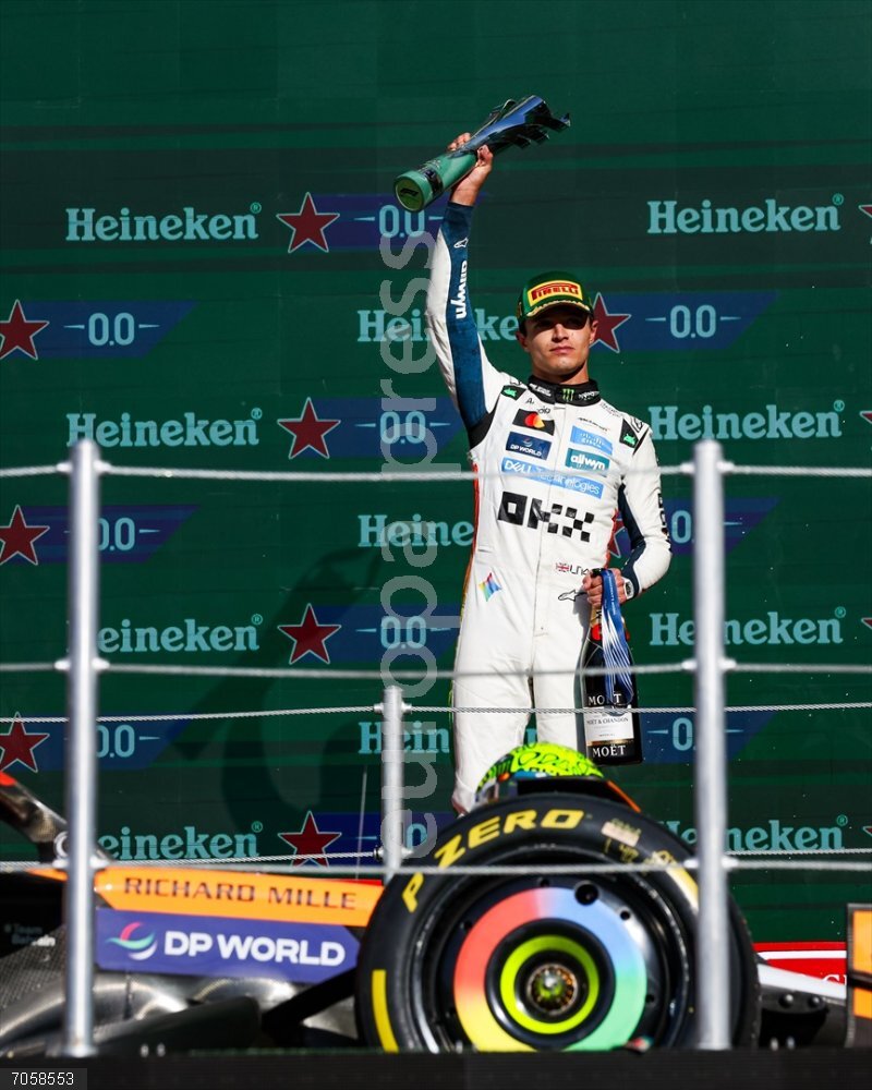 F1 - MEXICO CITY GRAND PRIX 2025 NORRIS Lando (gbr), McLaren F1 Team MCL39, portrait during the 2025 Formula 1 Mexico City Grand Prix, 20th round of the 2025 FIA Formula One World Championship from October 24 to 26, 2025 on the Autodromo Hermanos Rodriguez, in Mexico City, Mexico - Photo Florent Gooden / DPPI