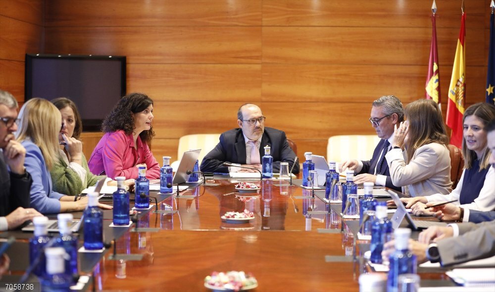 El Gobierno de CLM informará sobre el incendio forestal del Pico del Lobo en el pleno de las Cortes de este jueves Reunión de la Junta de Portavoces de las Cortes de Castilla-La Mancha.