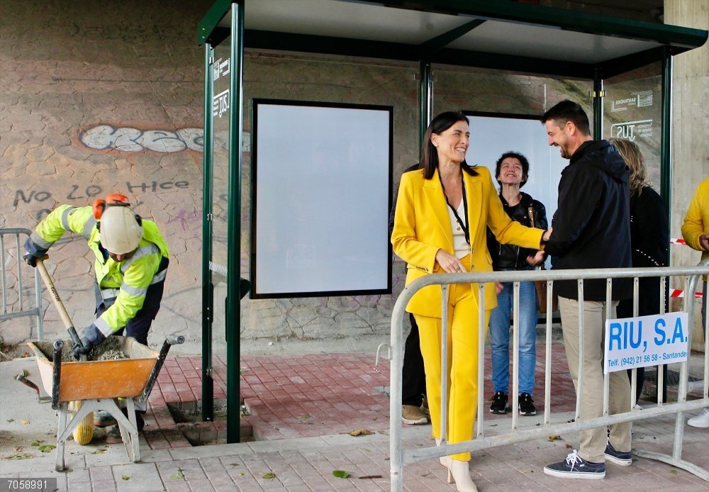 El TUS inicia las obras para instalar 41 nuevas marquesinas El TUS inicia las obras para instalar 41 nuevas marquesinas