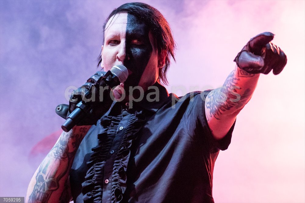 Sevilla.-Marilyn Manson ofrecerá el 6 de julio en el Icónica Fest uno de sus dos únicos conciertos en España FILED - 02 June 2018, Nuremberg: US singer Marilyn Manson performs at the Rock im Park festival. Several women have accused Manson of serious abuse, which he denies, including allegations of psychological, physical, and sexual violence. Photo: Daniel Karmann/dpa