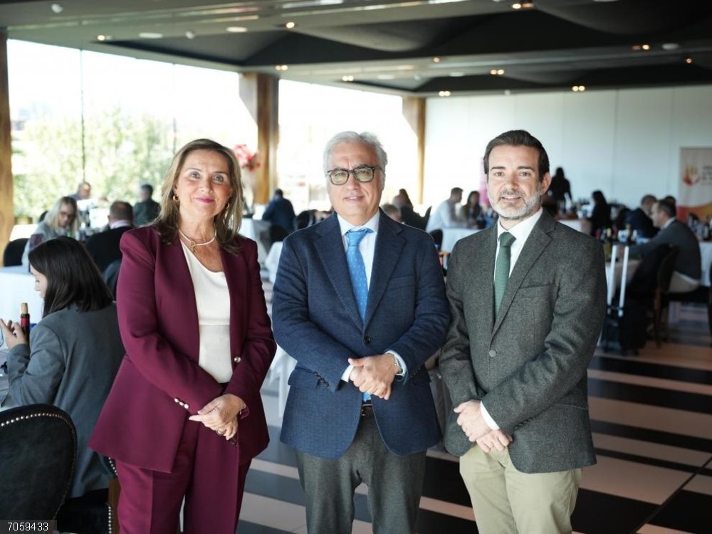 AREX y Aragón Alimentos impulsan la proyección internacional del vino aragonés con la visita de compradores de 15 países El evento refuerza la imagen y estrategia para consolidar el prestigio de los productos aragoneses fuera de la Comunidad.