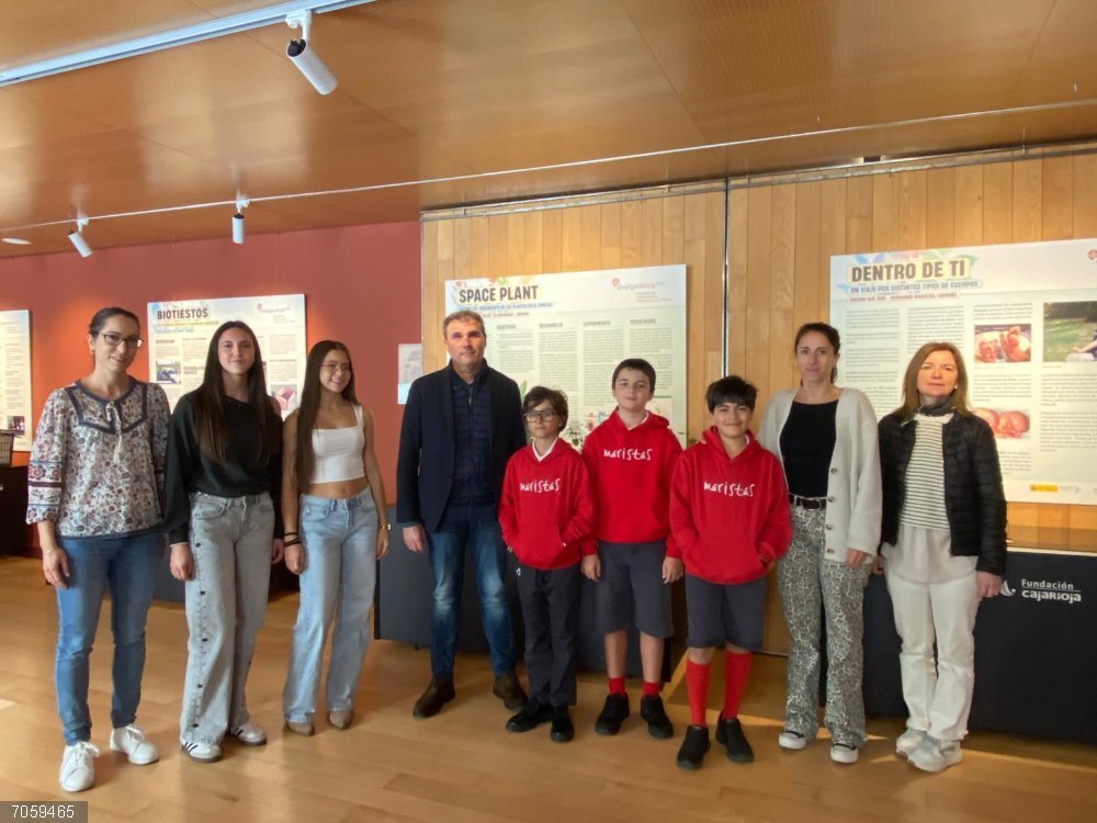 Un total de 16 proyectos de diferentes centros educativos participan en la exposición #Divulgaciencia25 Un total de 16 proyectos de diferentes centros educativos participan en la exposición #Divulgaciencia25